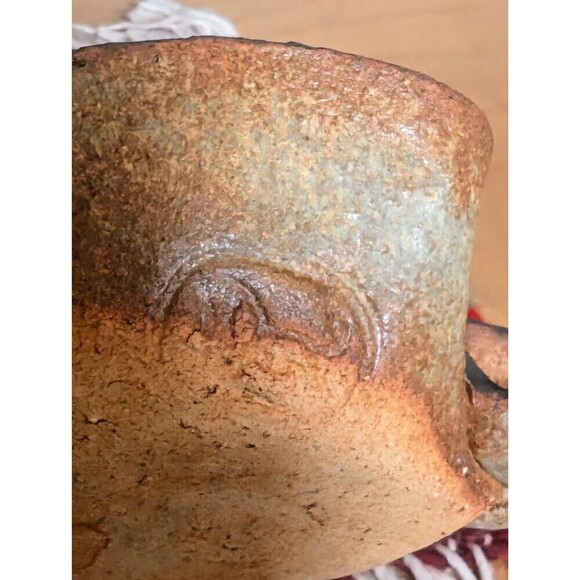 Vintage Stoneware Pottery Dish, Leaf Wall Hanging - Picture 3 of 10